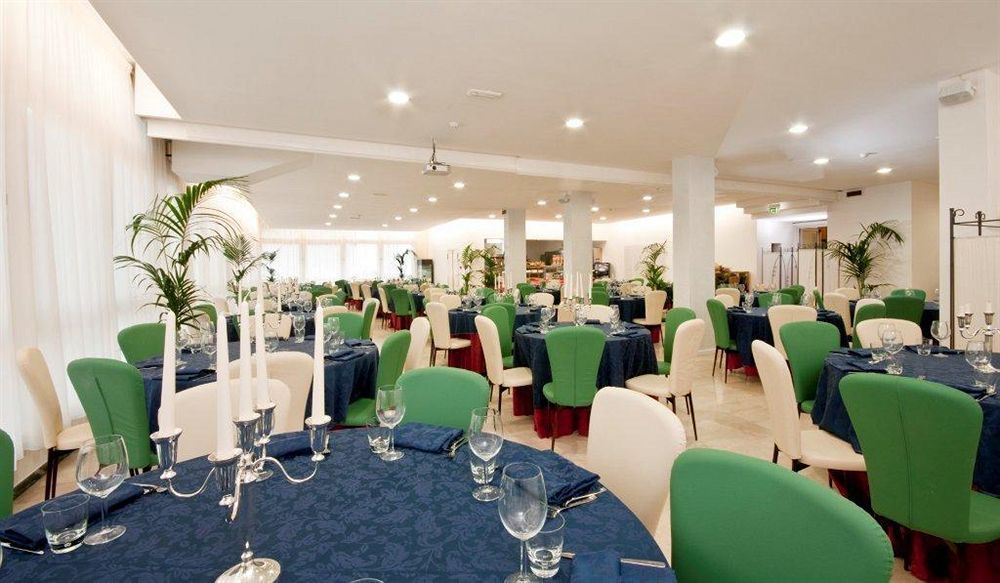 Hotel La Perla ริมินี ภายนอก รูปภาพ